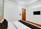 Highway Inn room with television